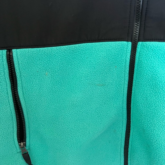 *SOLD* The North Face Denali Vest in Porcelain Green. - Picture 4 of 4